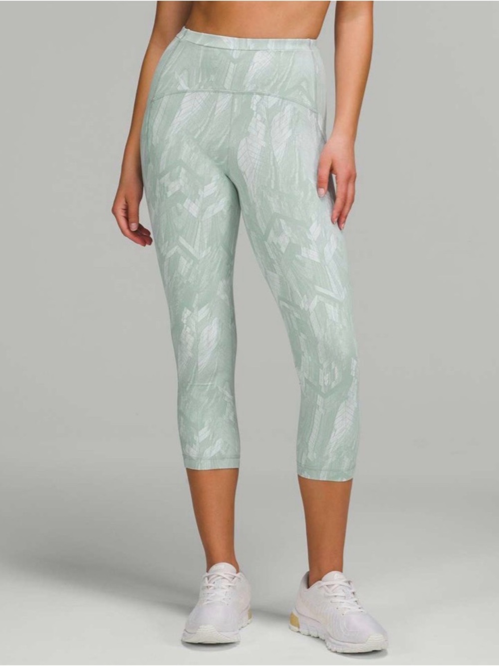 Chevron Jacquard Silver Blue Swift Speed High-Rise Crop 21" Leggings size 4
